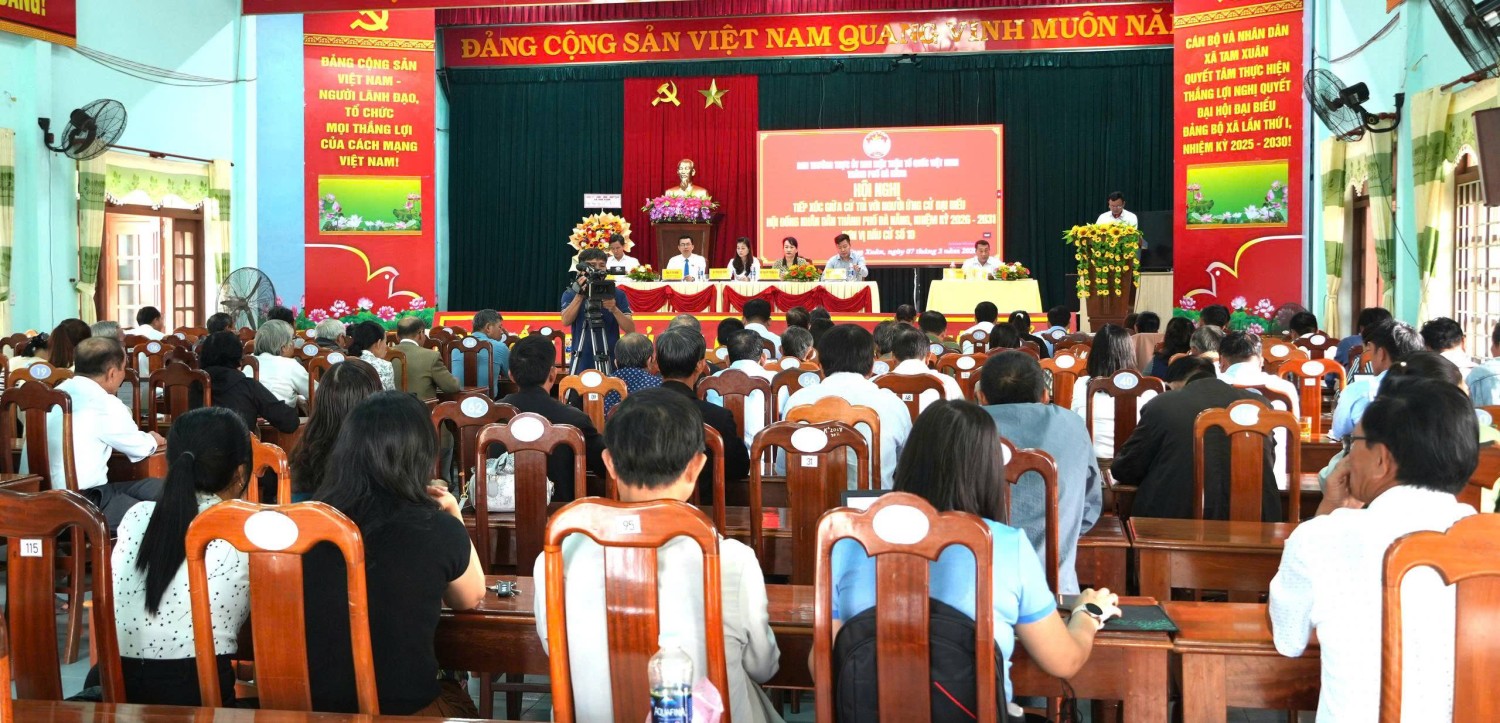 Ứng cử viên đại biểu HĐND thành phố Đà Nẵng khóa XI tiếp xúc cử tri tại xã Tam Xuân